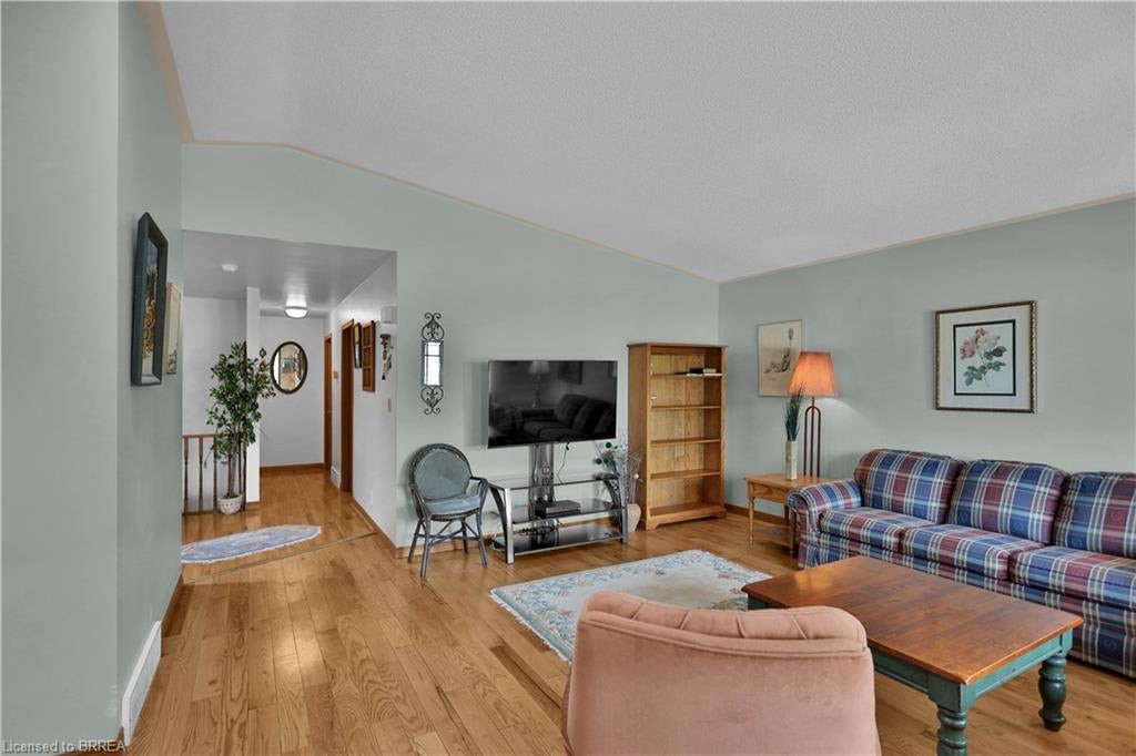 46 Anderson Avenue