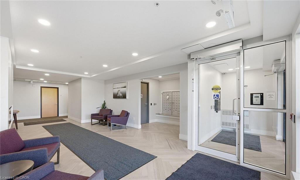 15 Prince Albert Boulevard 312