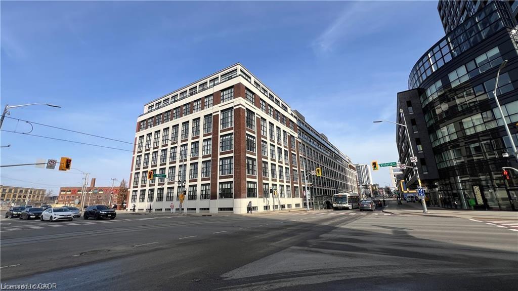 410 King Street W 226