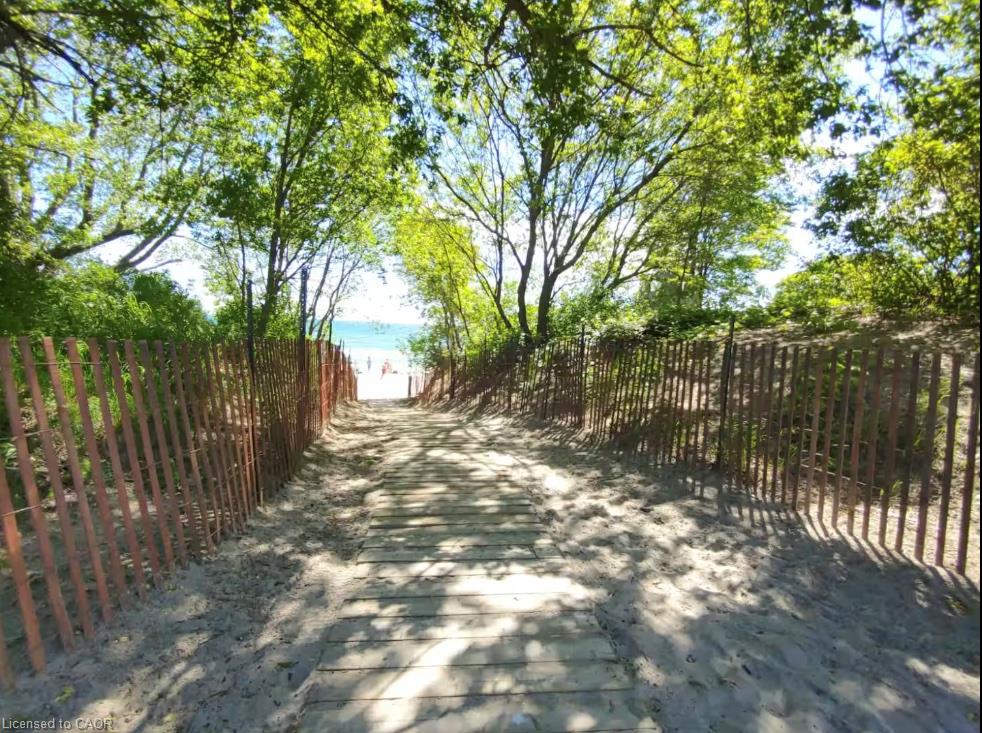 12209 Lakeshore Road