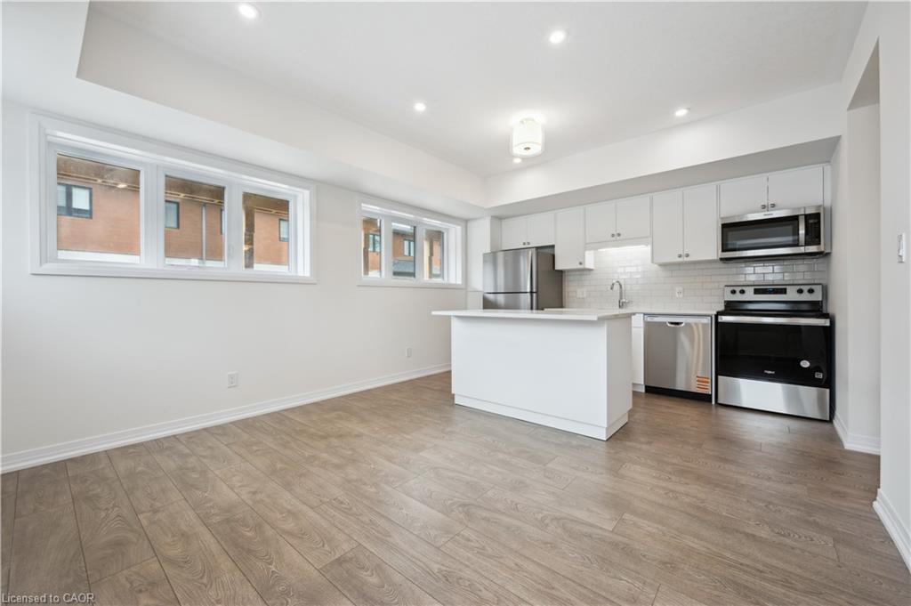 15 Stauffer Woods Trail C11
