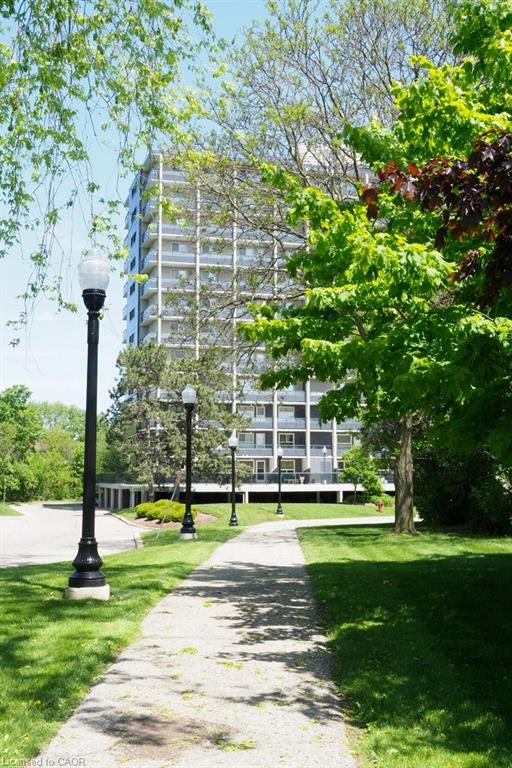 58 Bridgeport Road E 806