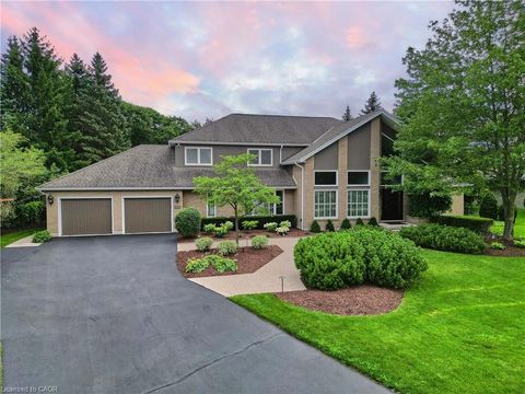 587 Manorwood Court Waterloo ON N2K 3L7