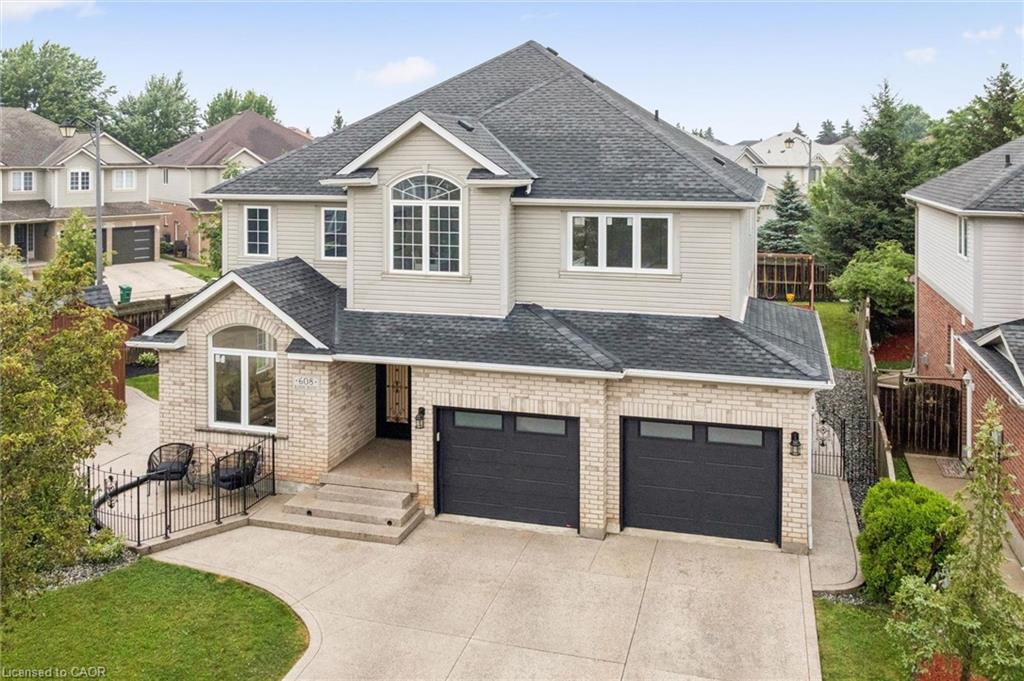 608 Bluenose Crescent
