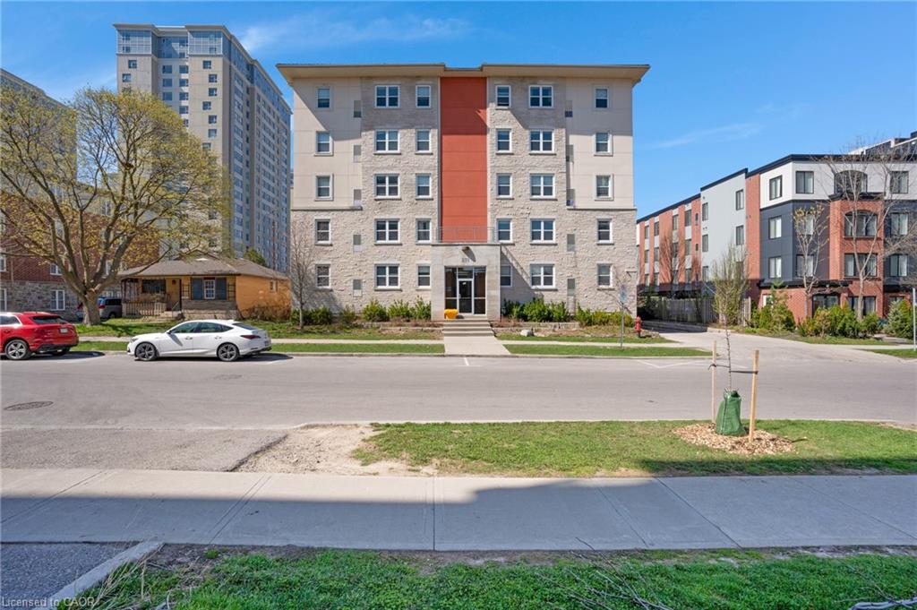 271 Lester Street 303