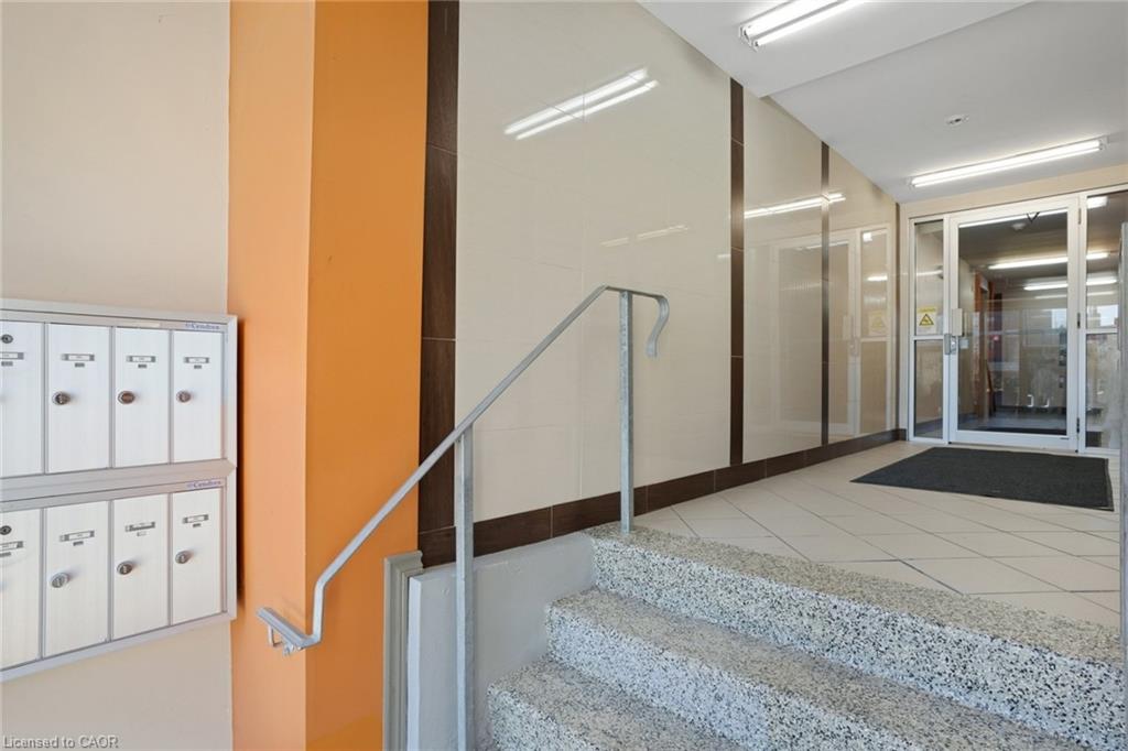 271 Lester Street 303