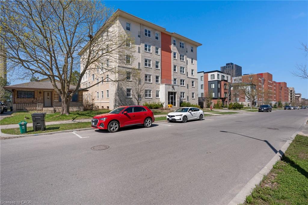 271 Lester Street 303