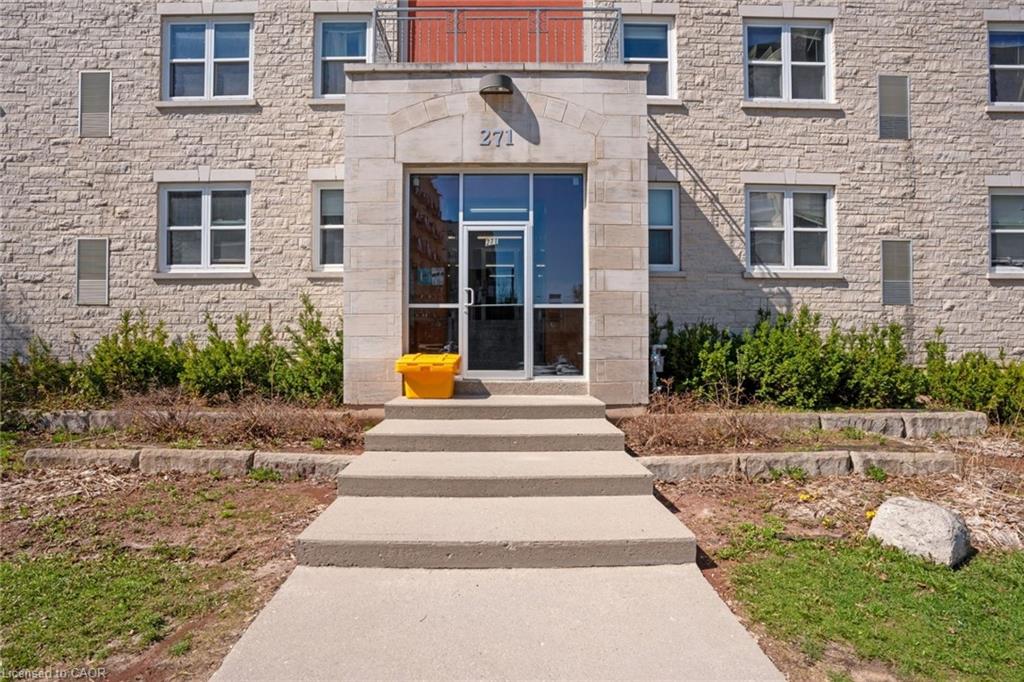 271 Lester Street 303