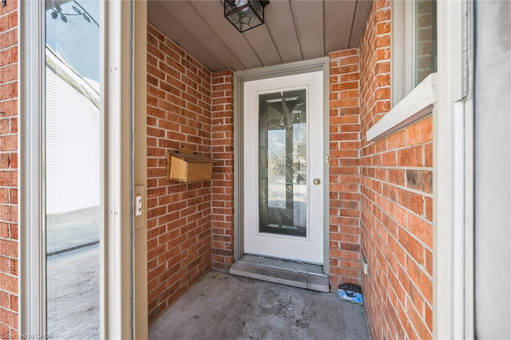 98 Peachtree Crescent