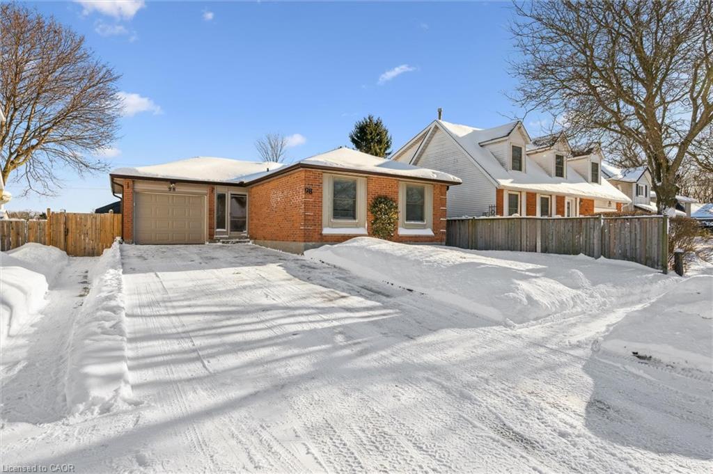 98 Peachtree Crescent