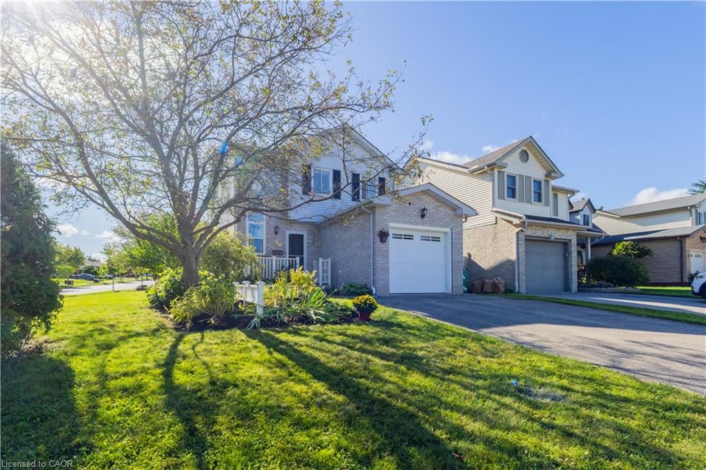 588 Drummerhill Crescent
