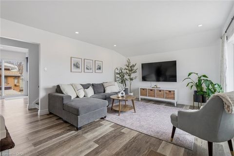 85 Hincks Street A New Hamburg ON N3A 2B1