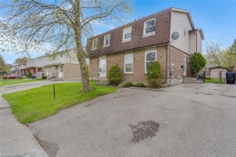 33 Meadow Woods Crescent Kitchener ON N2N 1T3