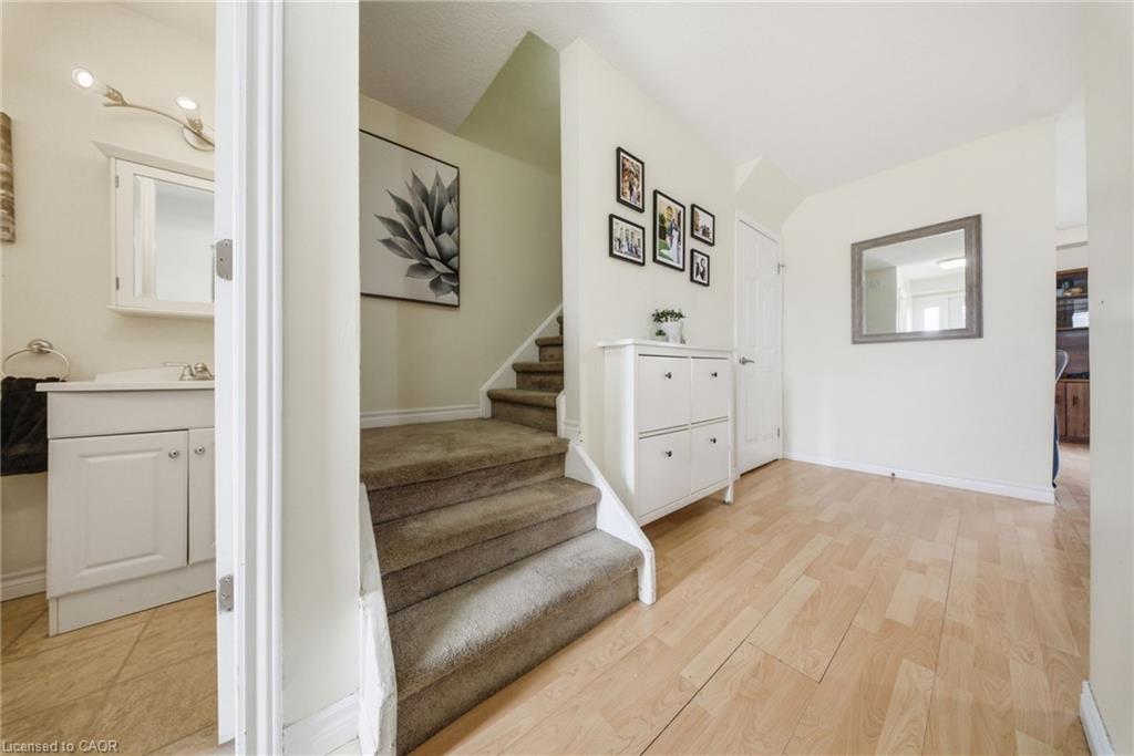32 Mowat Boulevard 41
