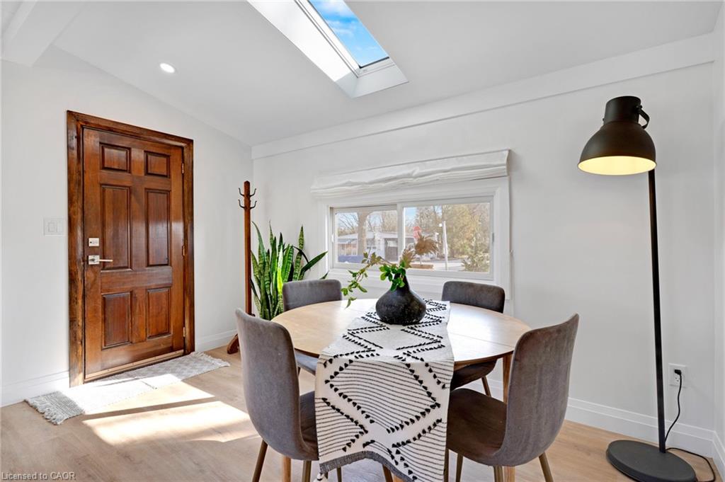 28 Macpherson Crescent
