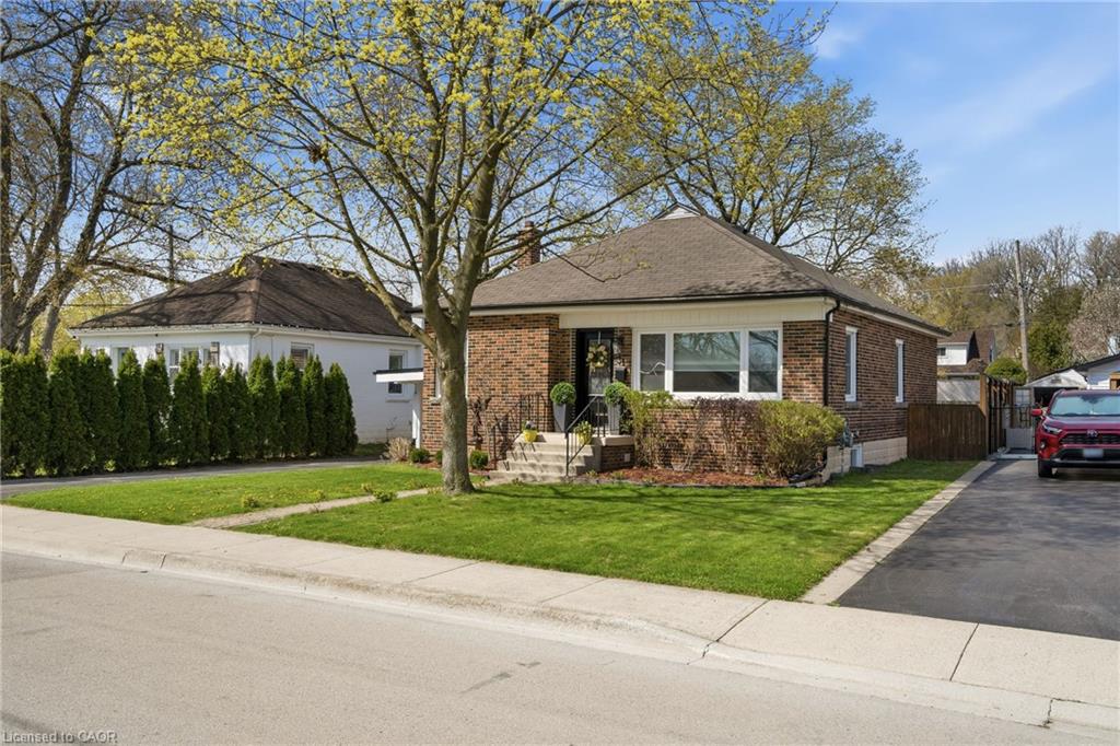 31 Cameron Avenue