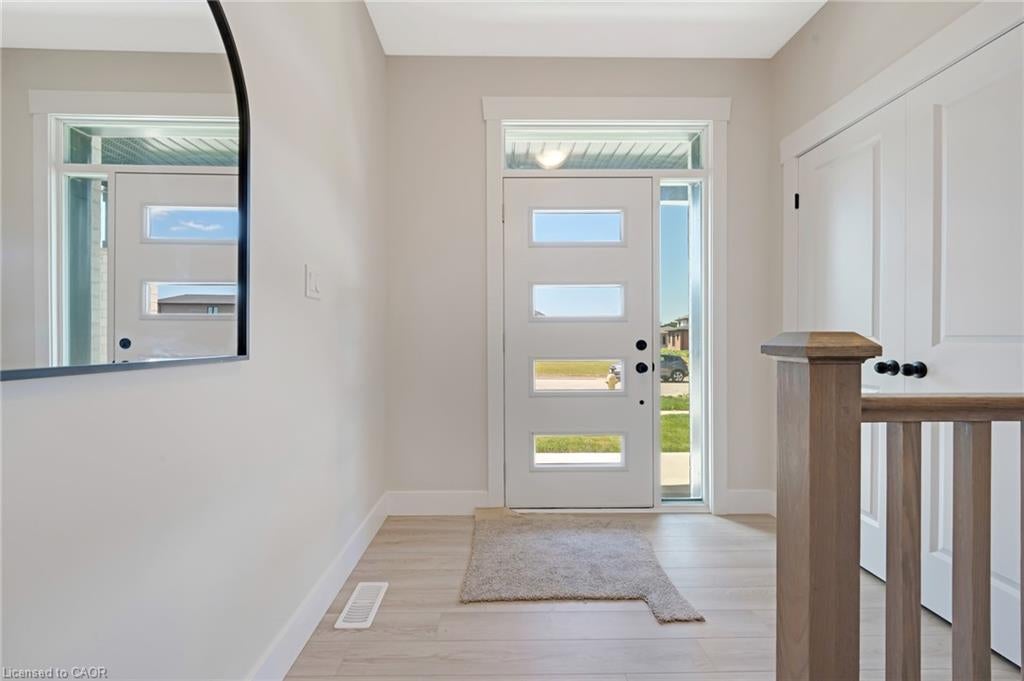52 Moon Crescent
