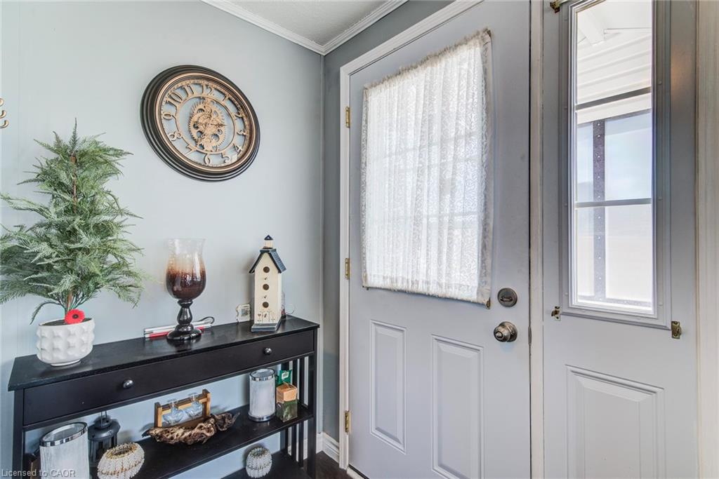 11 Hemlock Cres Crescent