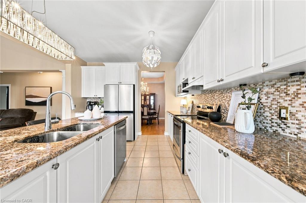 8971 Tristar Crescent