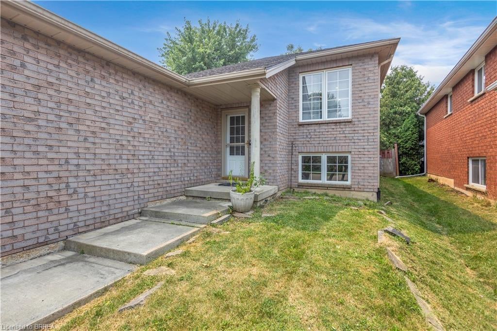 4 Dowden Avenue