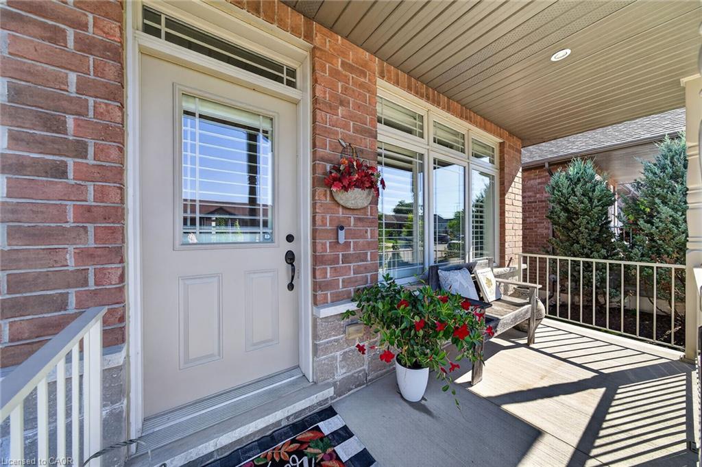 10 Macneil Court