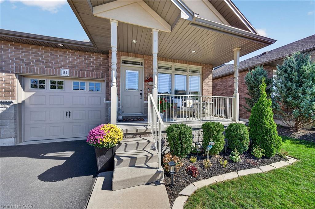 10 Macneil Court