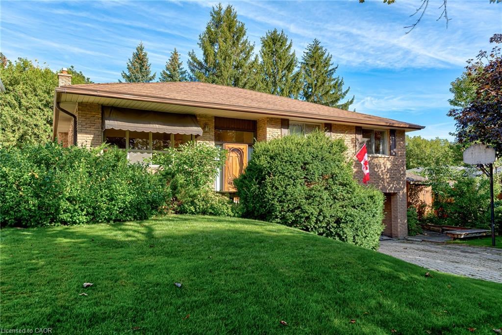 8 Bonnylyn Drive