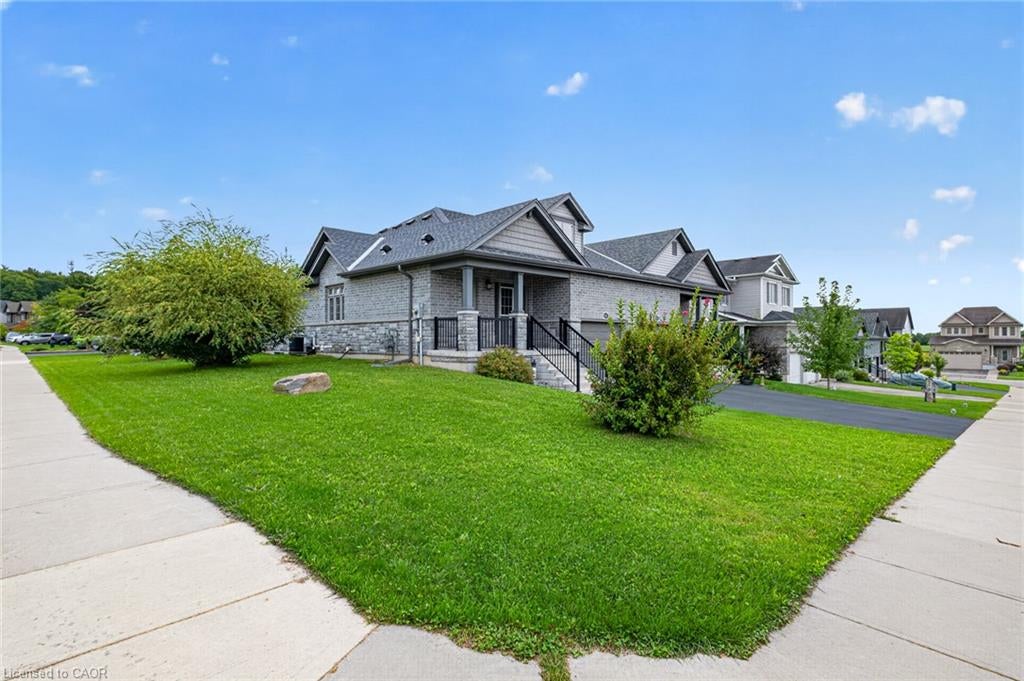 11 Hackberry Lane