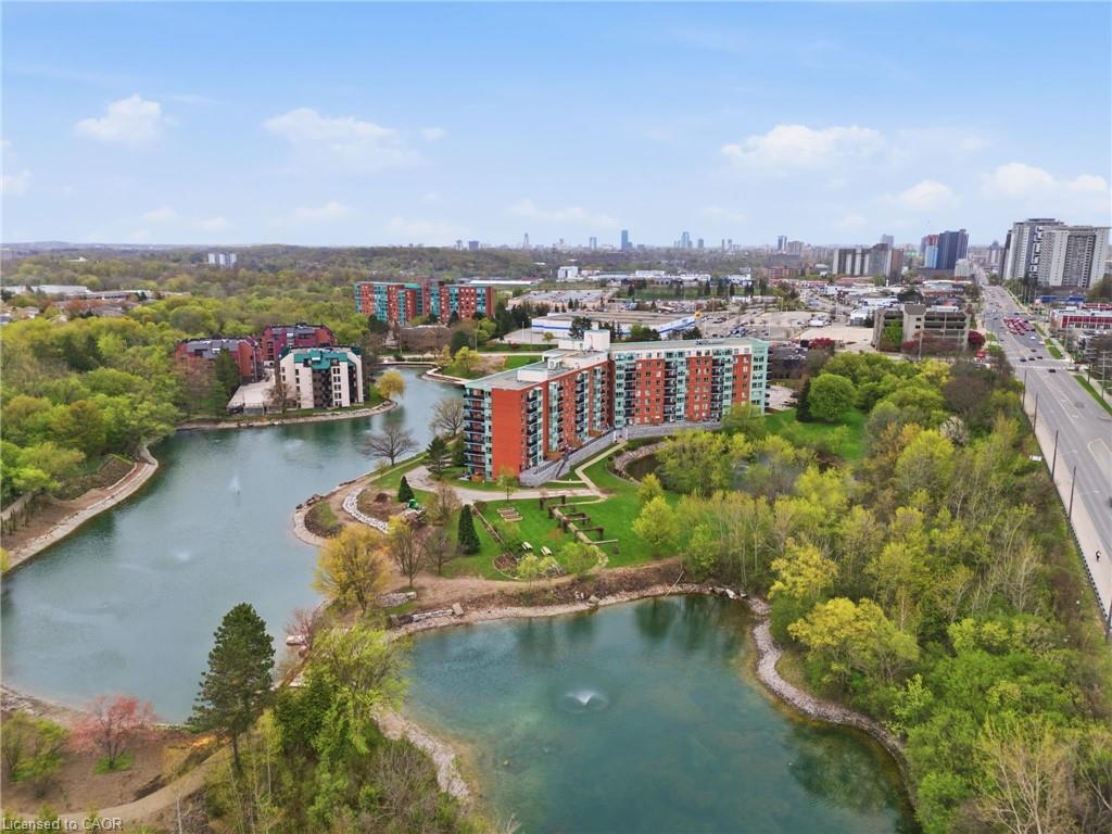 30 Blue Springs Drive 215