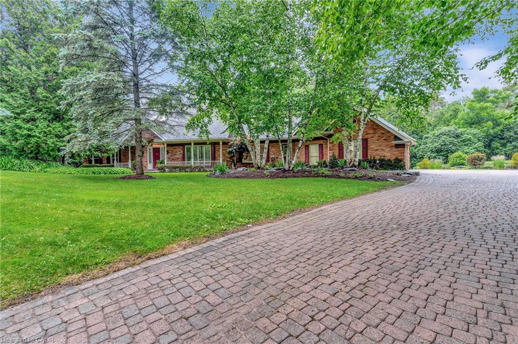 22 Deerpath Court