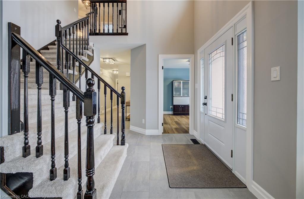 451 Knightsbridge Court