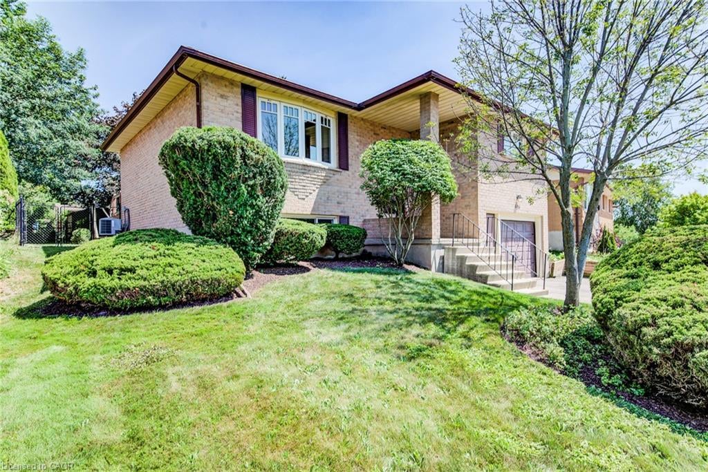 606 Fern Road