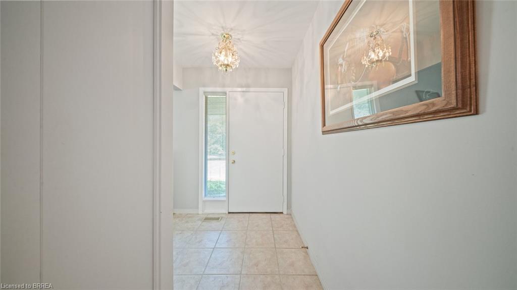 124 Governor's Road E