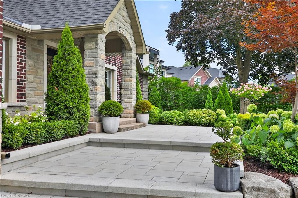 273 Savoy Crescent