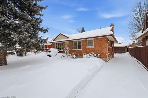 81 Clive Road Kitchener ON N2H 3N5