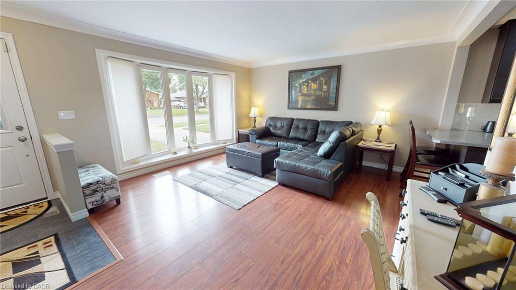 7 Cambridge Drive