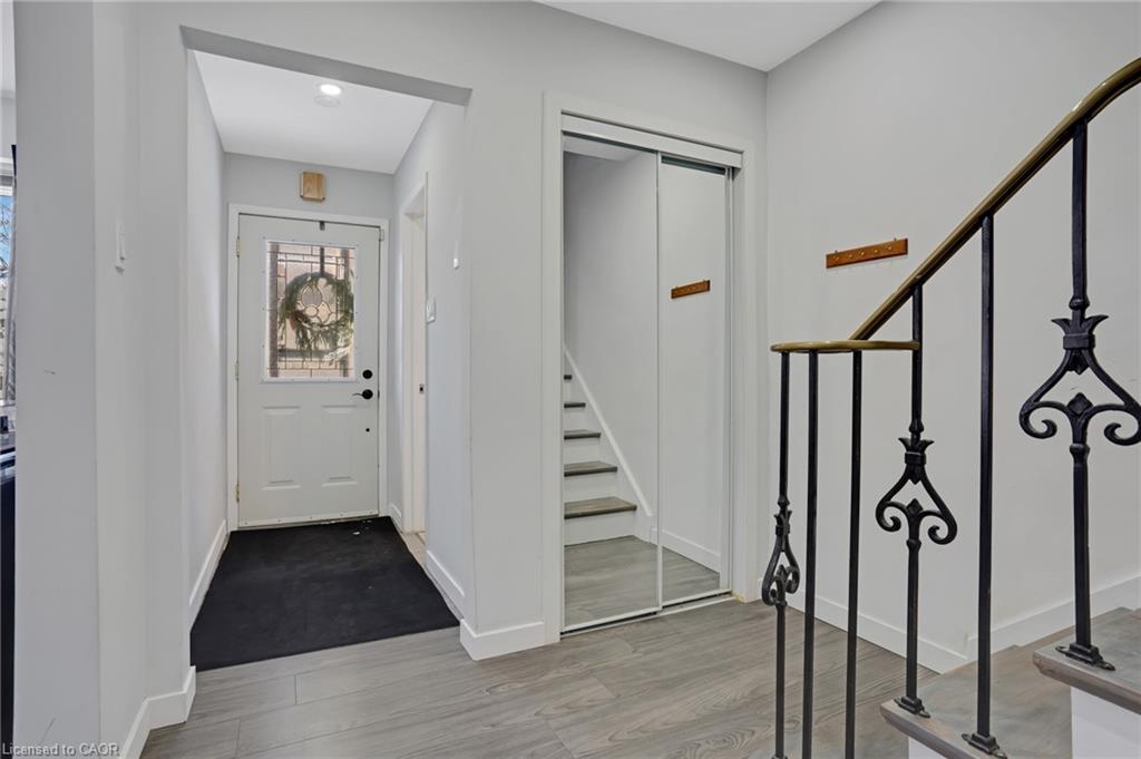 22 Ralgreen Crescent