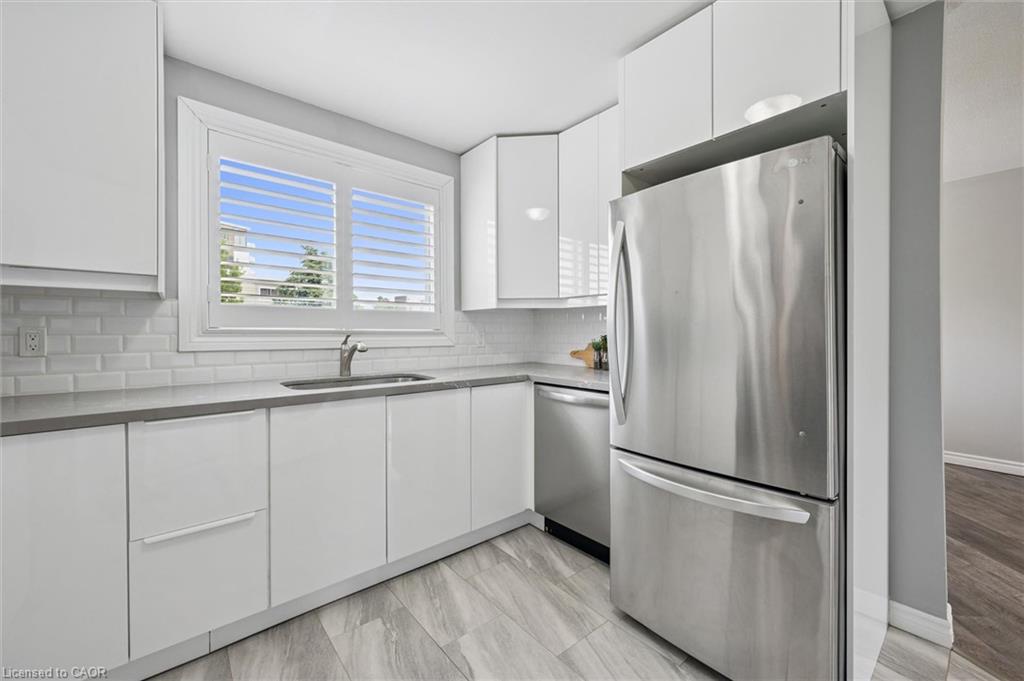 60 Elmsdale Drive 25