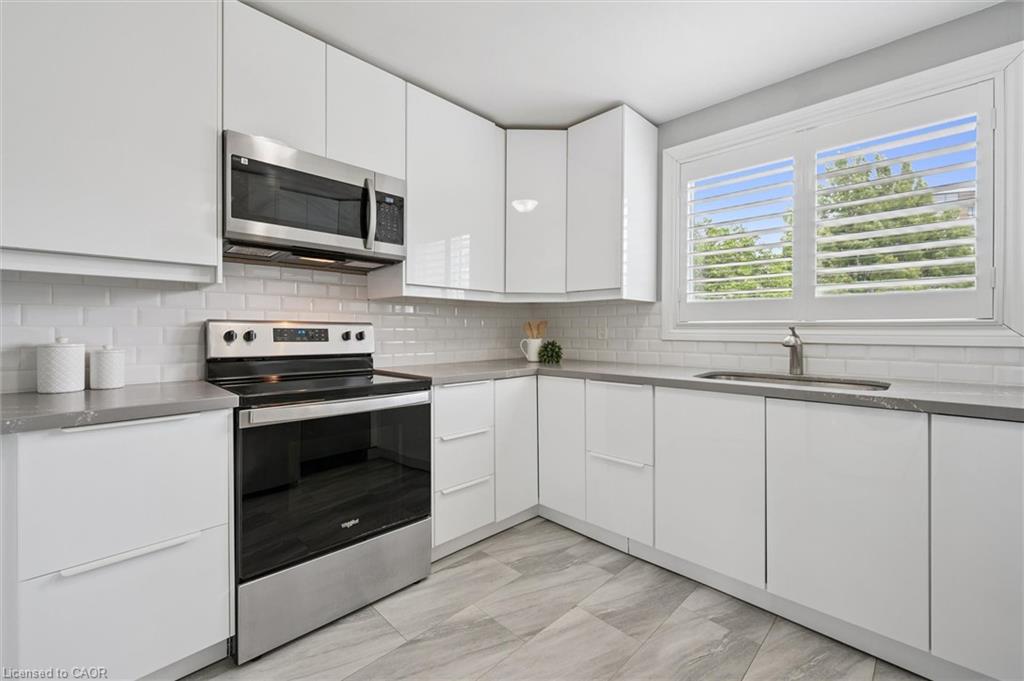 60 Elmsdale Drive 25