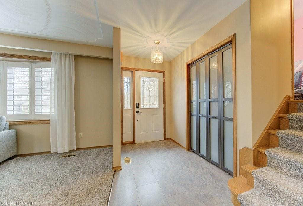 612 Green Meadow Crescent