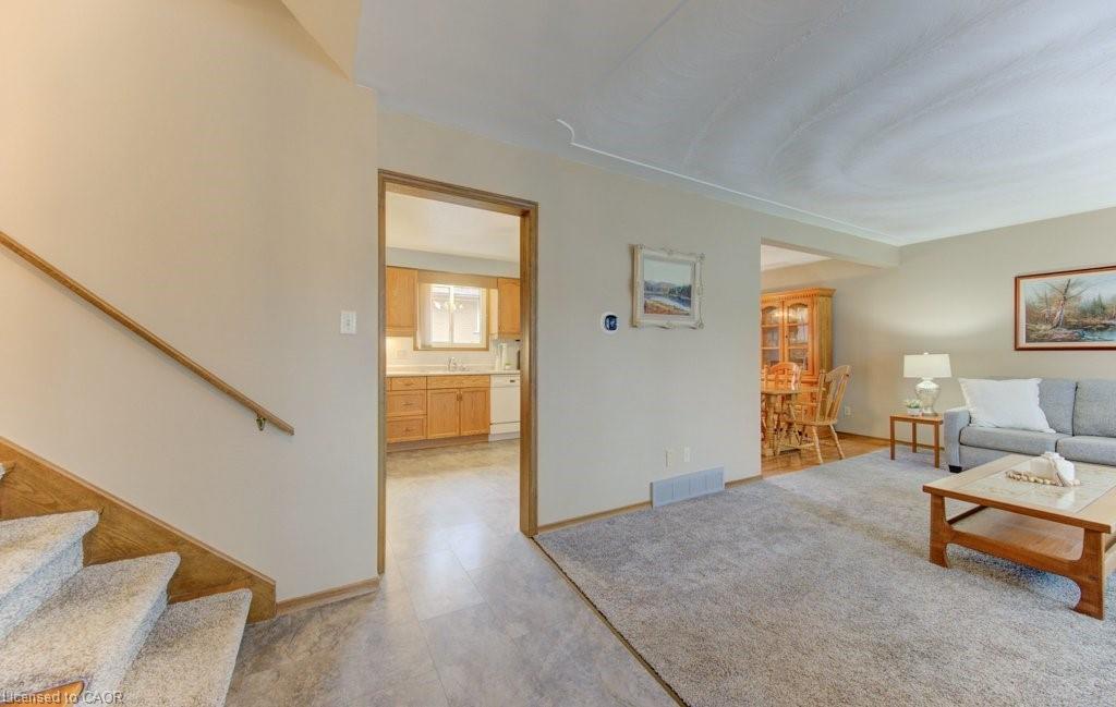 612 Green Meadow Crescent