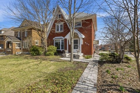 859 Queen's Boulevard Kitchener ON N2M 1A6
