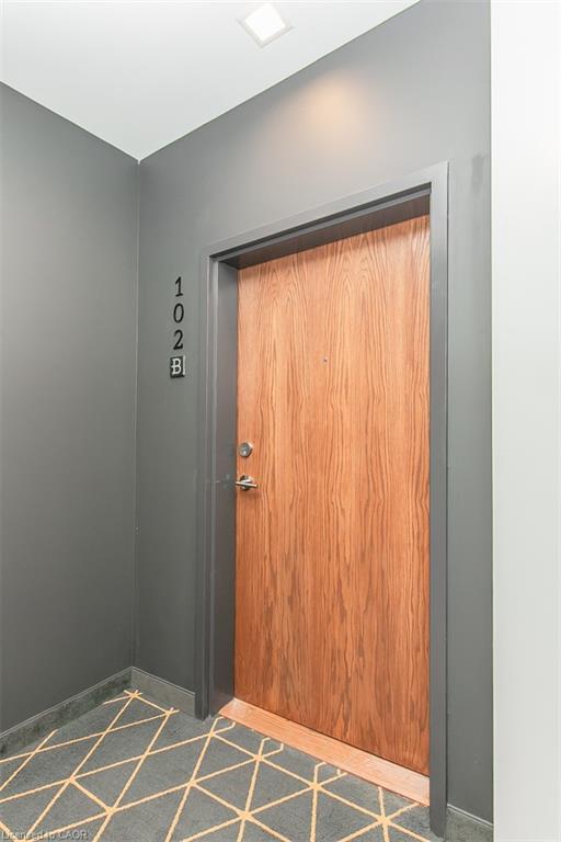 251 Northfield Drive E 102