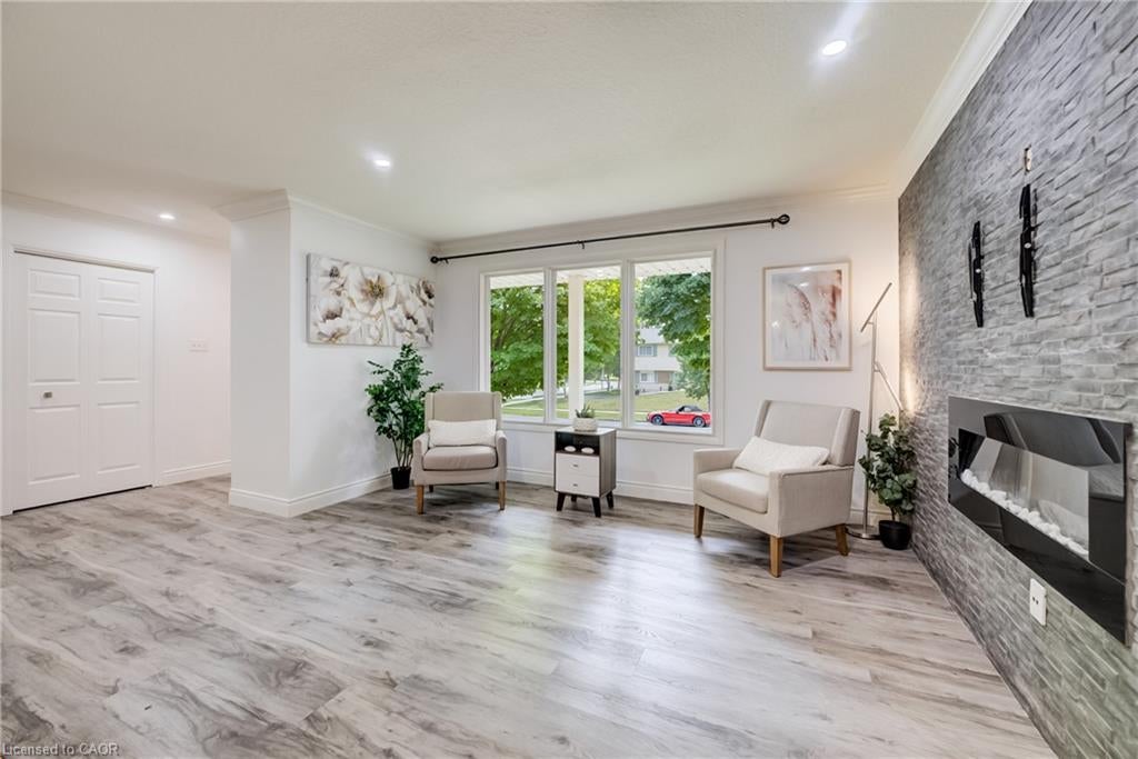 85 Foxhunt Road