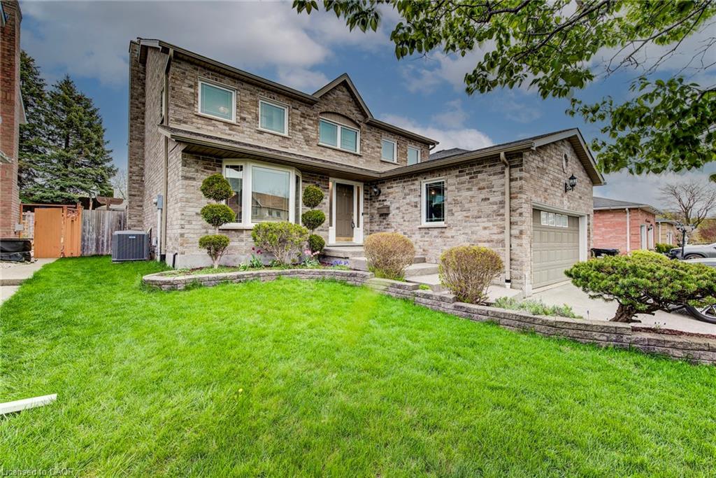 48 Lennox Crescent