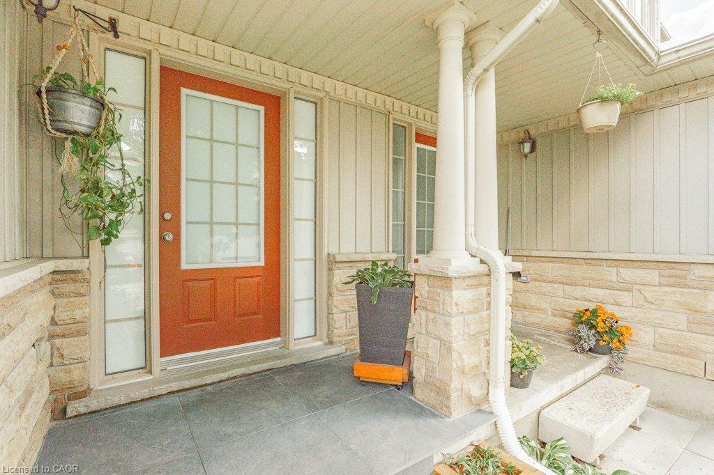 110 Activa Avenue E33