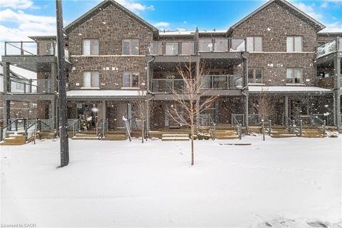 213 West Oak Trail 213 Kitchener ON N2R 0R9