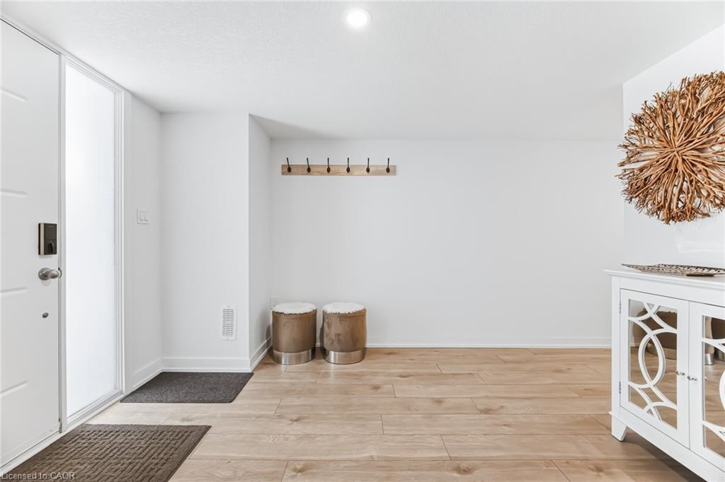 213 West Oak Trail 213