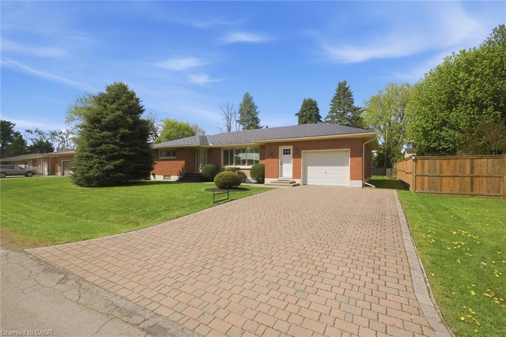 256 Montclair Crescent