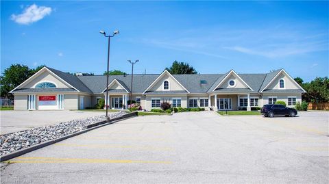 617 King Street N Waterloo ON N2V 2N3